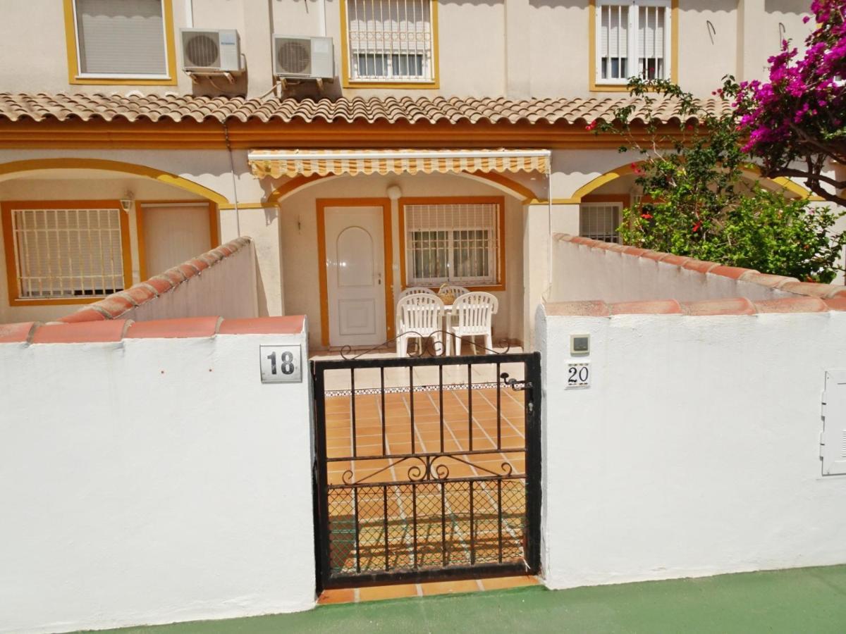 La Playa Oliva - Casa 20 Alquiler Solo Familias 아파트 외부 사진